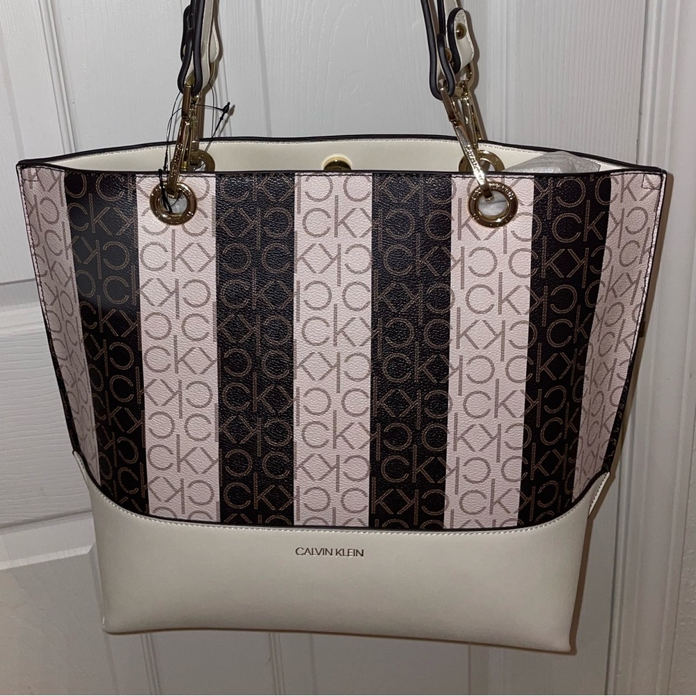 NWT Calvin Klein shoulder bag